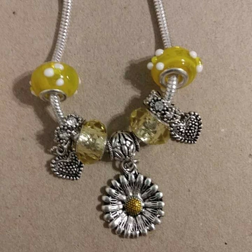 Bead bracelet